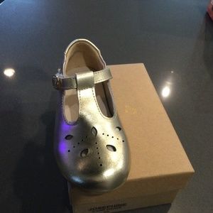 Flourished toddler girl shoe new